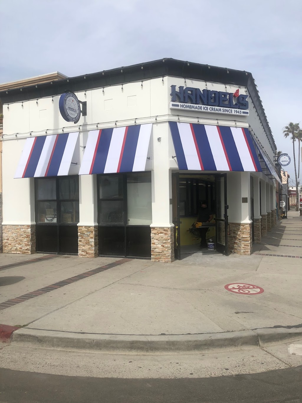 Handels Homemade Ice Cream | 2200 W Oceanfront, Newport Beach, CA 92663, USA | Phone: (949) 270-6382
