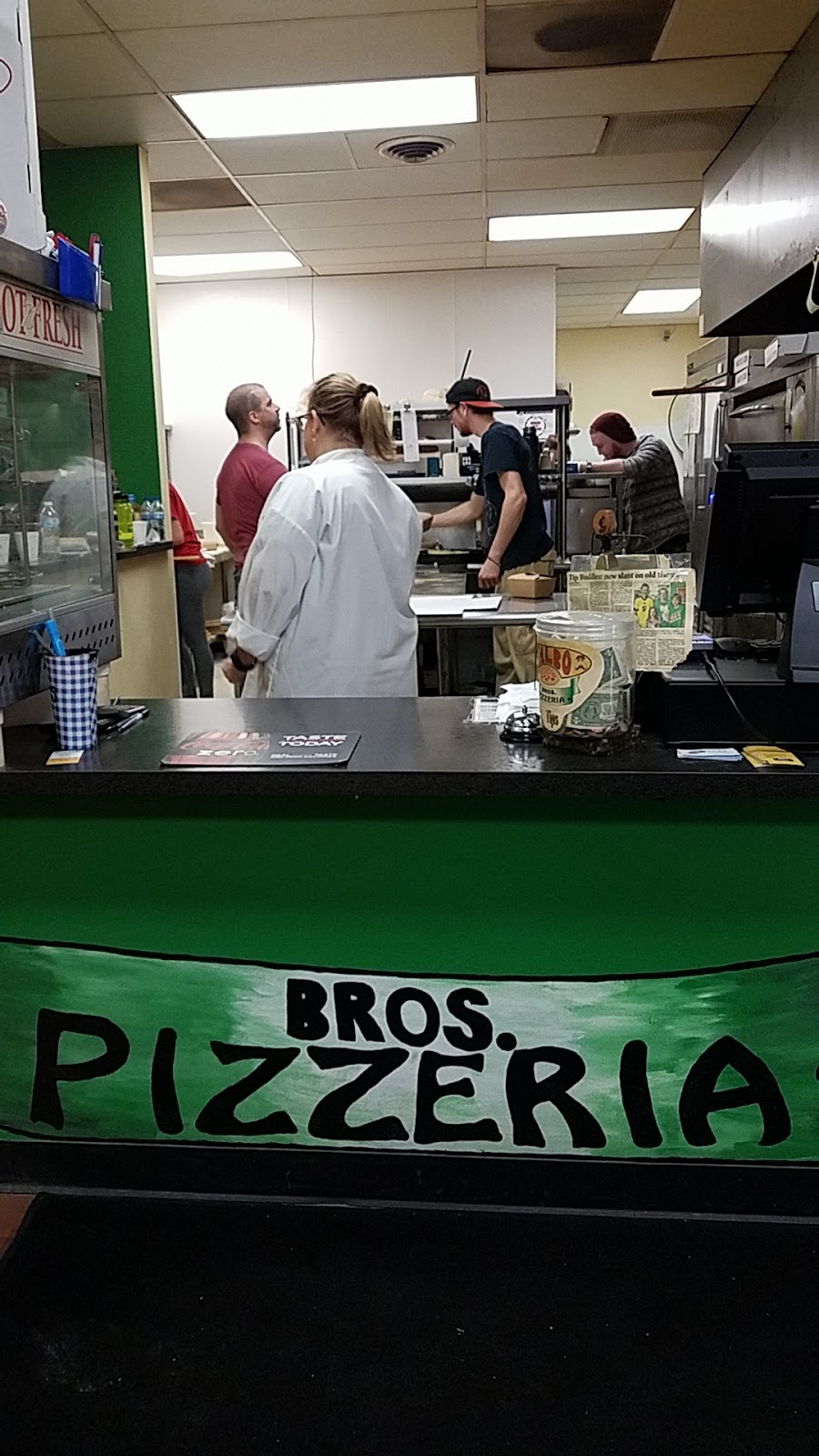 Falbo Bros Pizzeria | 418 Merton Ave, Hartland, WI 53029, USA | Phone: (262) 367-2700