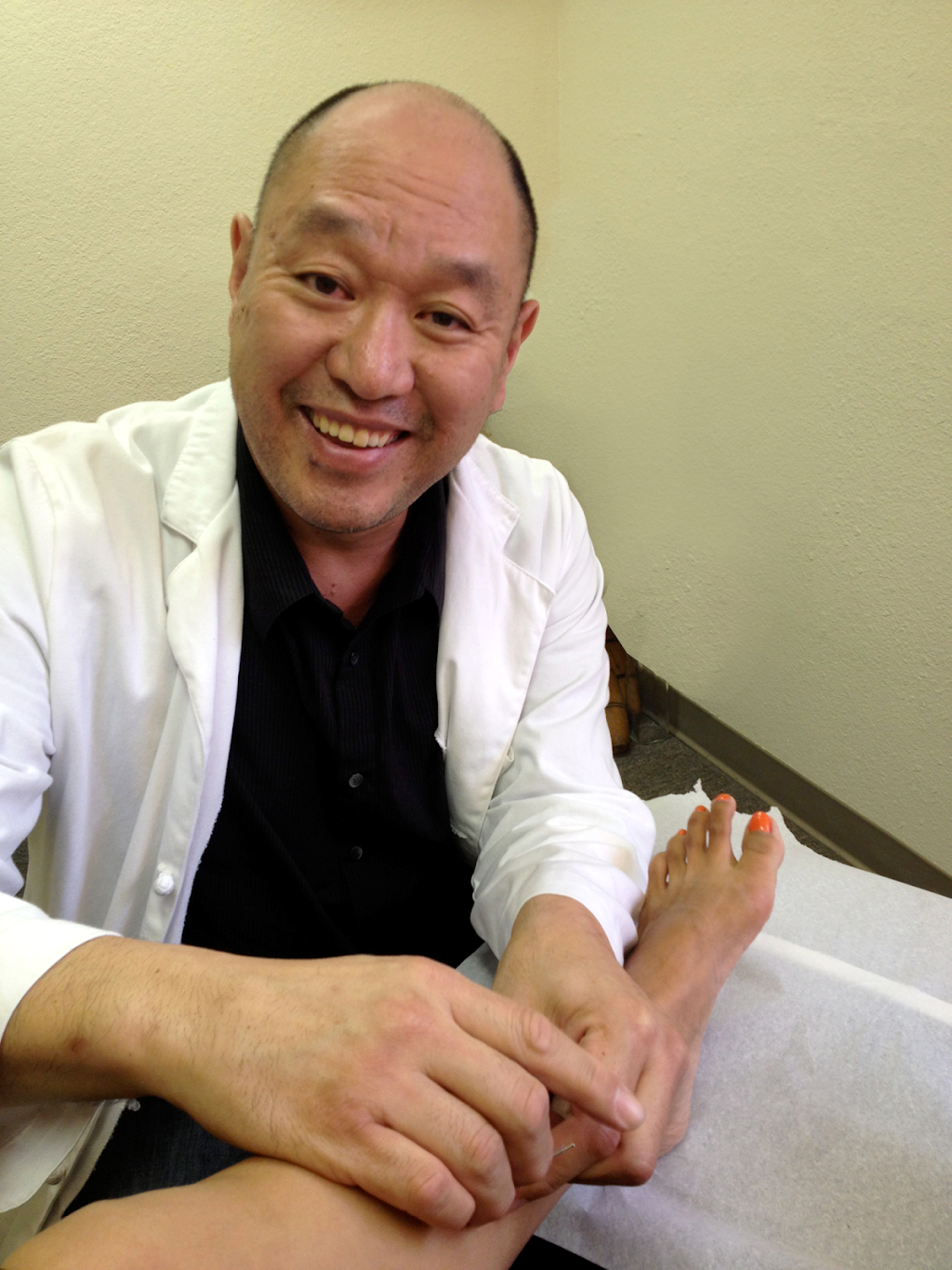 Robert Chu, PhD, L.Ac., QME | 1028 N Lake Ave # 108, Pasadena, CA 91104, USA | Phone: (626) 487-1815