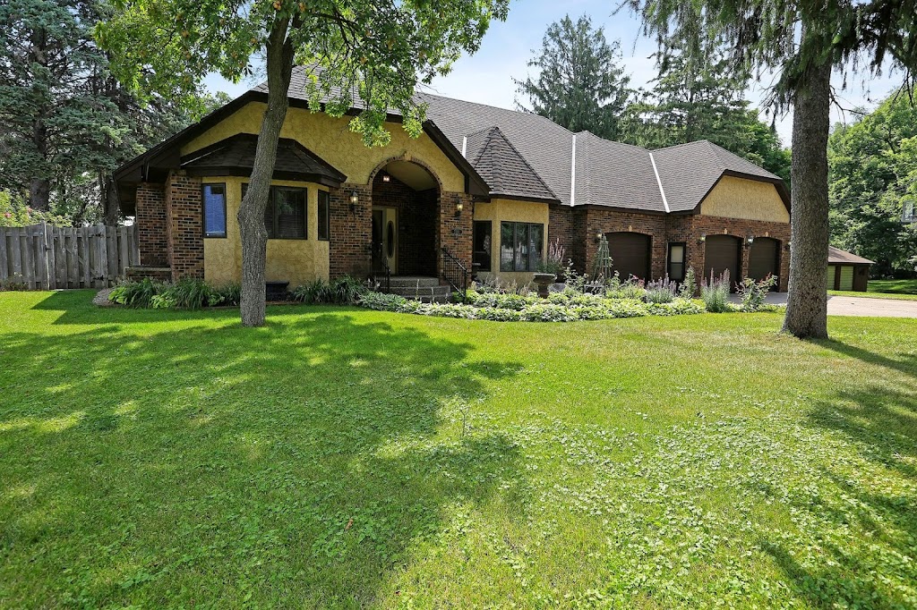 Homes By Huseby - Edina Realty | 7767 Elm Creek Blvd N #200, Maple Grove, MN 55369, USA | Phone: (612) 636-9626