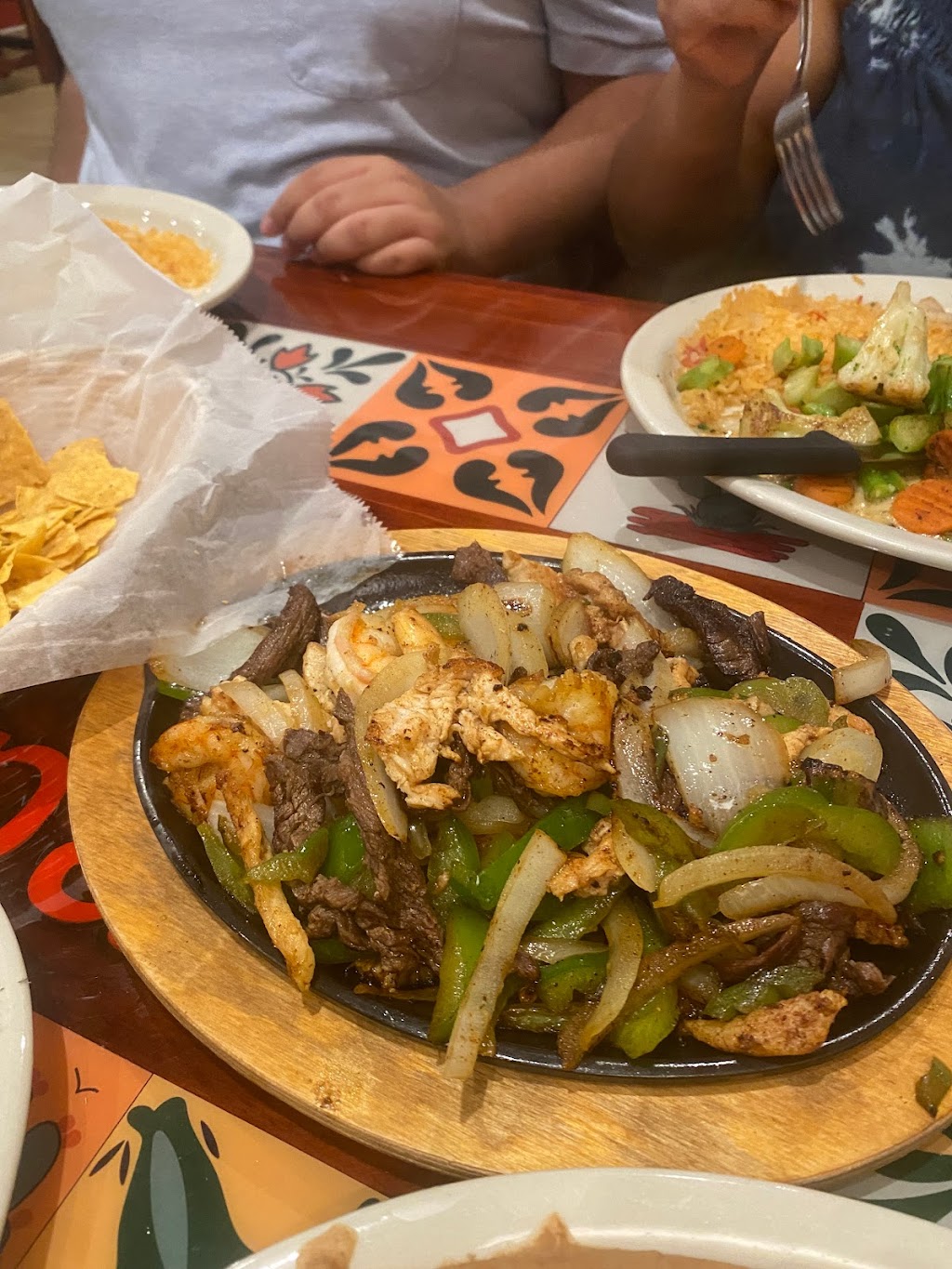 El Nopal Fern Creek | 6300 Bardstown Rd, Louisville, KY 40291, USA | Phone: (502) 231-4249