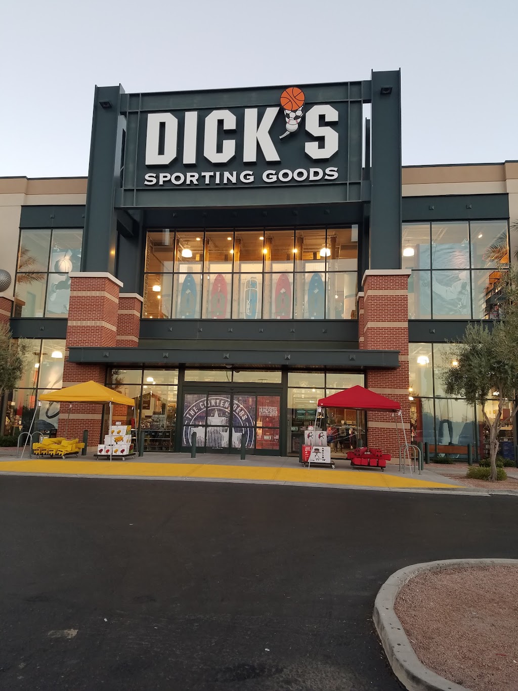 DICKS Sporting Goods | 8550 S Emerald Dr, Tempe, AZ 85284, USA | Phone: (480) 592-0938