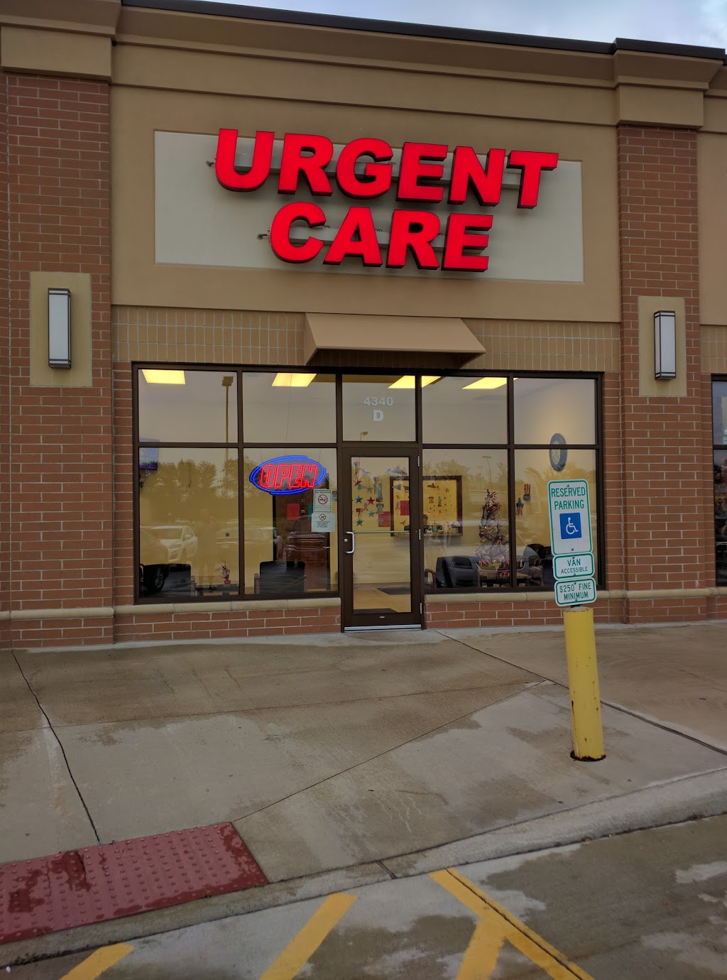 Walk In Urgent Care | 4340 N Leavitt Rd D, Lorain, OH 44053, USA | Phone: (440) 444-0497