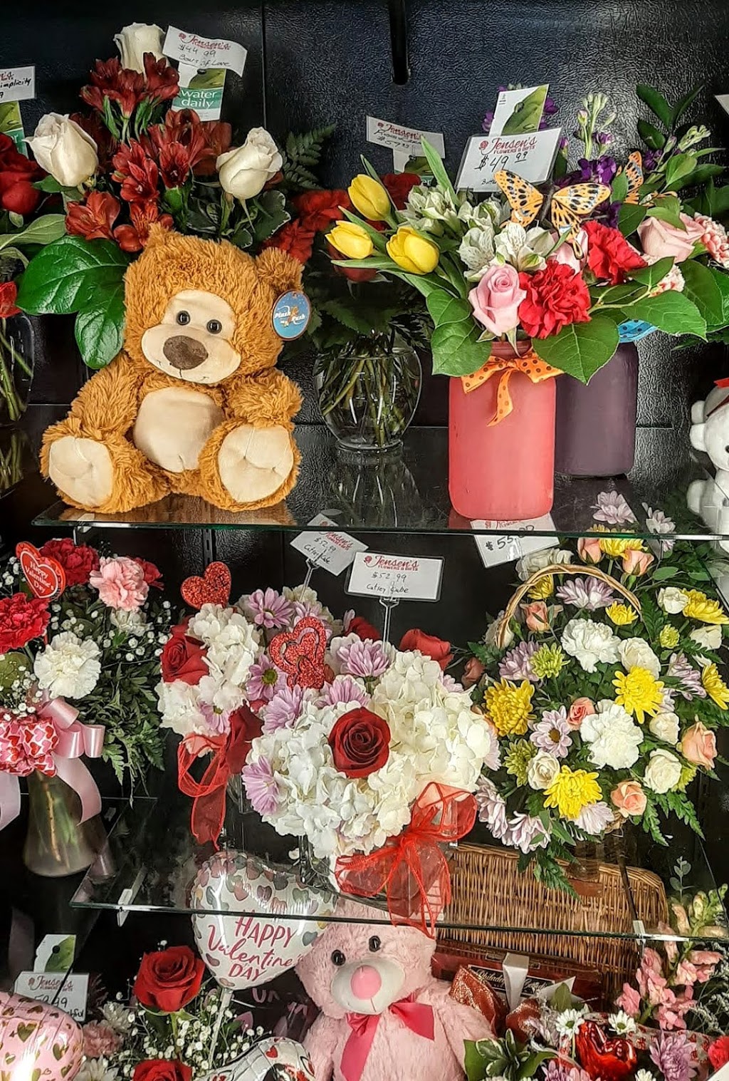 Jensens Flowers & Gifts - Garrettsville | 8122 High St, Garrettsville, OH 44231, USA | Phone: (330) 527-4624