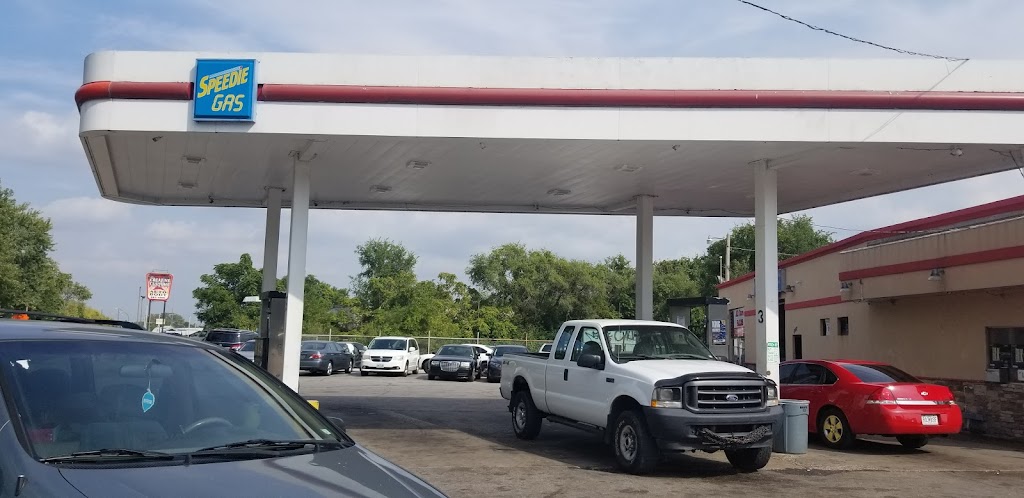 QUICK STOP - SPEEDIE GAS | 8880 N Broadway, St. Louis, MO 63147, USA | Phone: (314) 388-1212