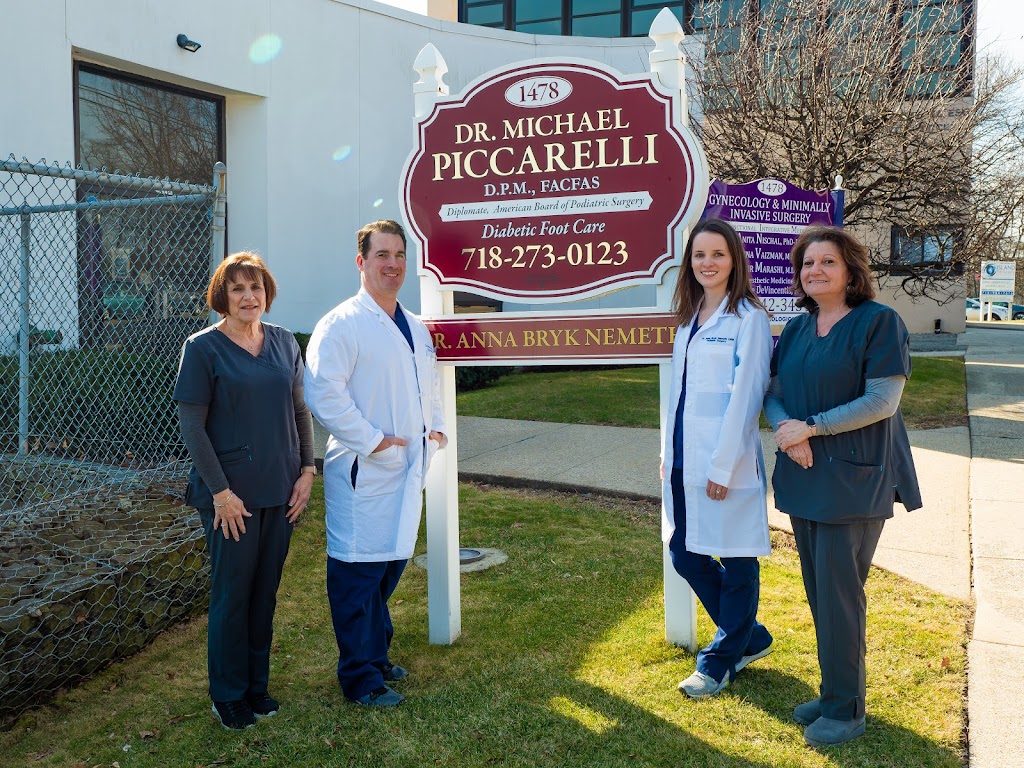 Piccarelli Michael MD | 1478 Victory Blvd, Staten Island, NY 10301, USA | Phone: (718) 273-0123