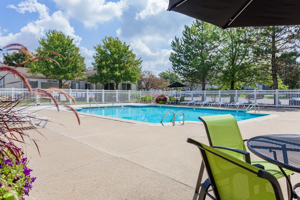 Sterling Lake Apartment and Townhomes | 13500 Northside Dr, Sterling Heights, MI 48312, USA | Phone: (586) 500-6730