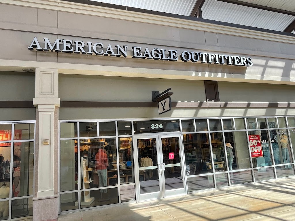 American Eagle Store | 4000 Arrowhead Blvd Suite 836, Mebane, NC 27302 | Phone: (919) 304-0560
