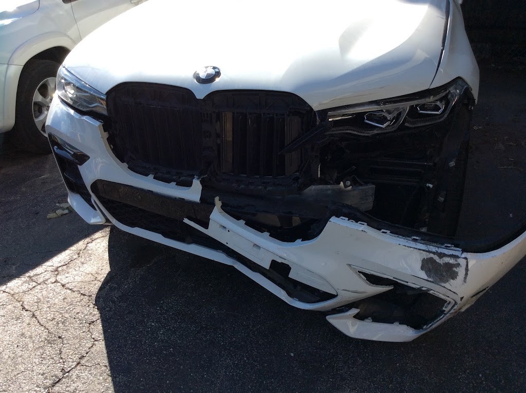 Collision Craft Auto Body Repair | 536 N Grant St, Westmont, IL 60559, USA | Phone: (630) 968-6700