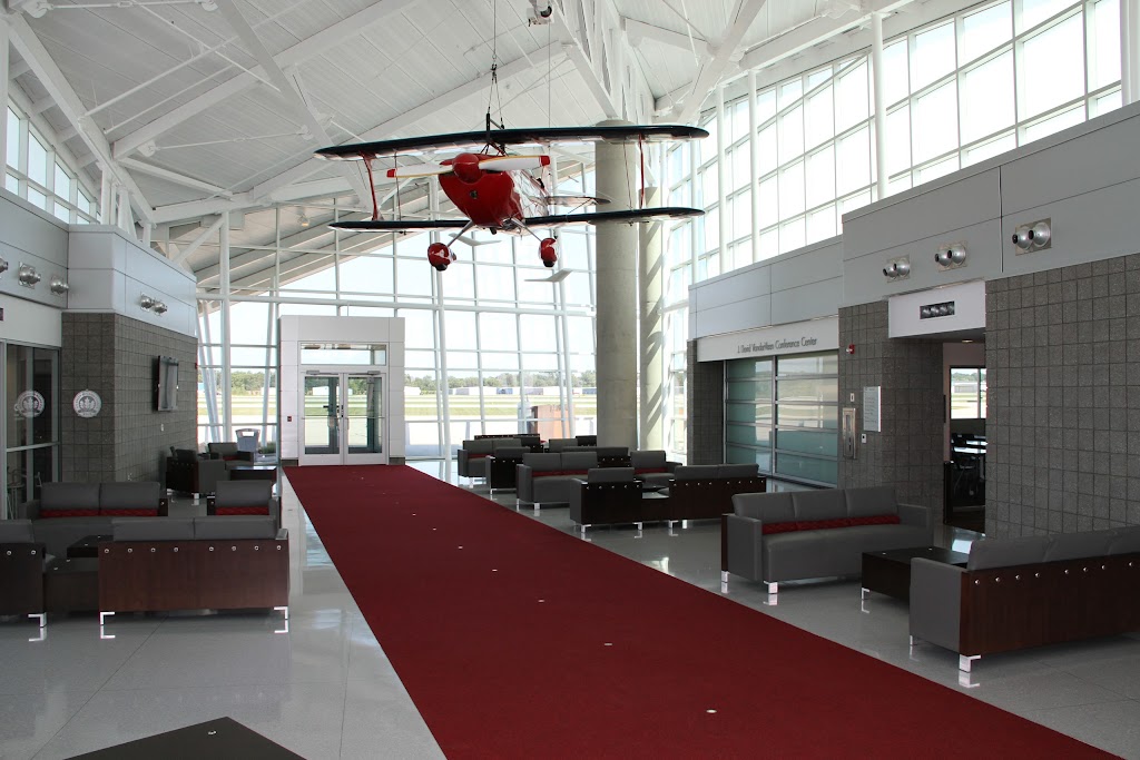 Oakland County International Airport | 6500 Highland Rd, Waterford Twp, MI 48327, USA | Phone: (248) 666-3900