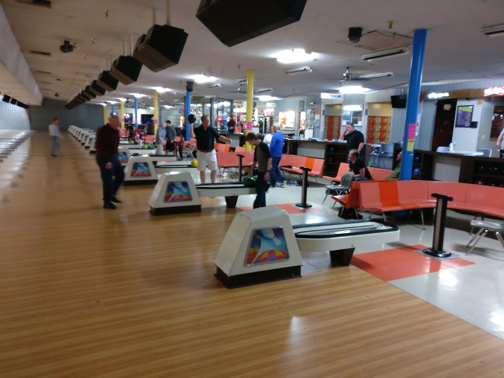 Clayton Valley Bowl | 5300 Clayton Rd, Concord, CA 94521, USA | Phone: (925) 689-4631