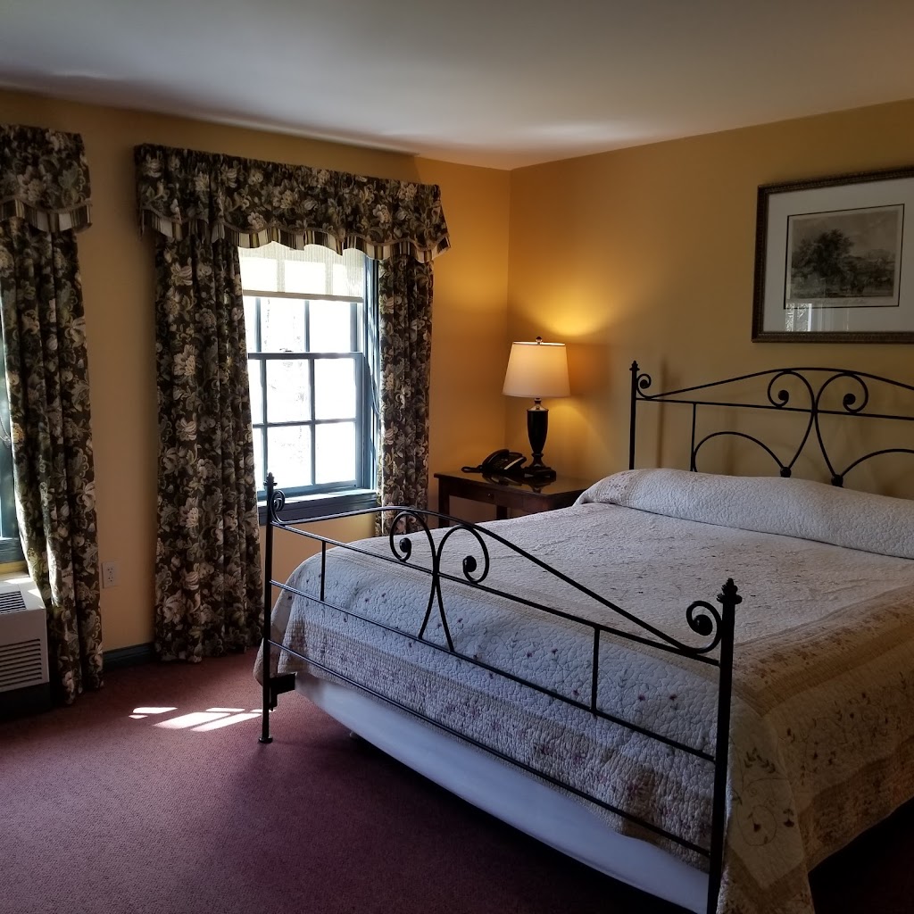 The Hiram Inn | 6867 Wakefield Rd, Hiram, OH 44234, USA | Phone: (330) 569-6000