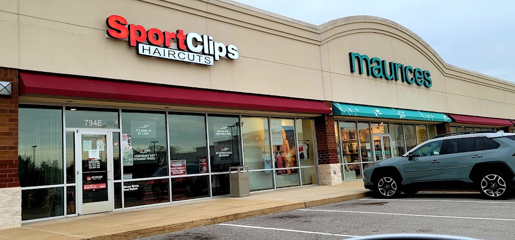 Sport Clips Haircuts of Fenton - Gravois Bluffs | 794 Gravois Bluffs Blvd, Fenton, MO 63026, USA | Phone: (636) 326-1344