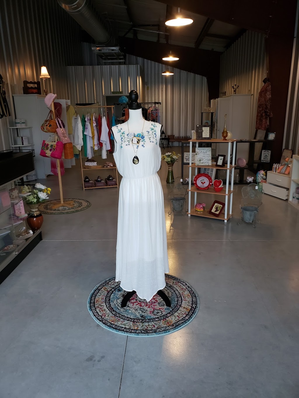 Abbys One of a Kind Finds | 2376 Bulverde Rd #116, Bulverde, TX 78163, USA | Phone: (830) 438-3445