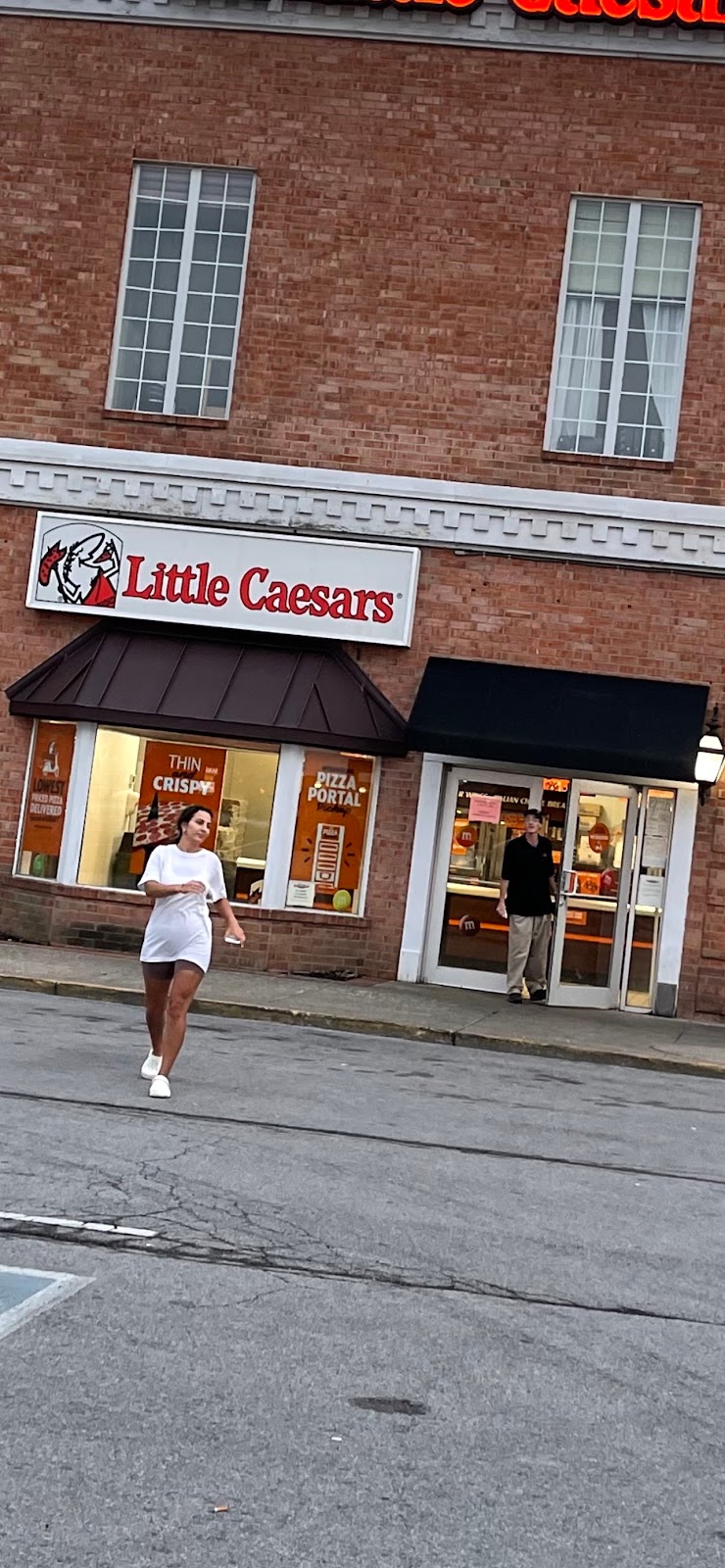 Little Caesars Pizza | 445 E 4th St, Hwy 44 E Ste 11, Shepherdsville, KY 40165, USA | Phone: (502) 543-0808