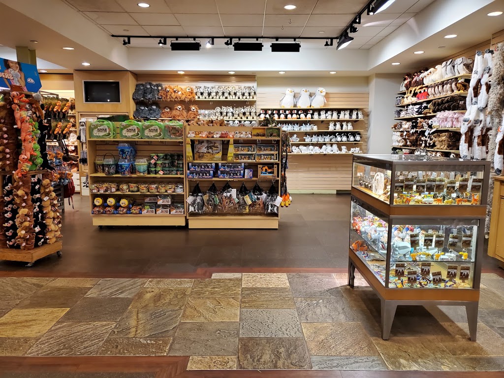 Bronx Zoo Store, Crotona Pkwy, The Bronx, NY 10460