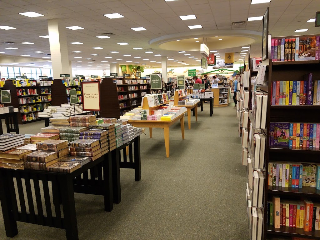 Barnes & Noble | The Shops at, 4100 Deer Creek Suite 100, Highland Village, TX 75077, USA | Phone: (972) 966-0099