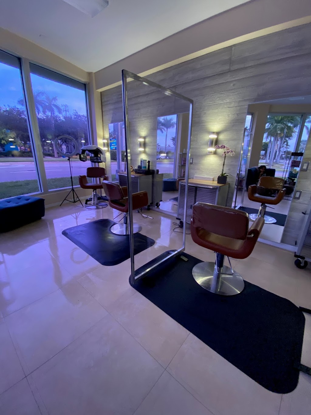 Sunliss Hair Studio | 2007 Tyler St, Hollywood, FL 33020, United States | Phone: (305) 627-3142