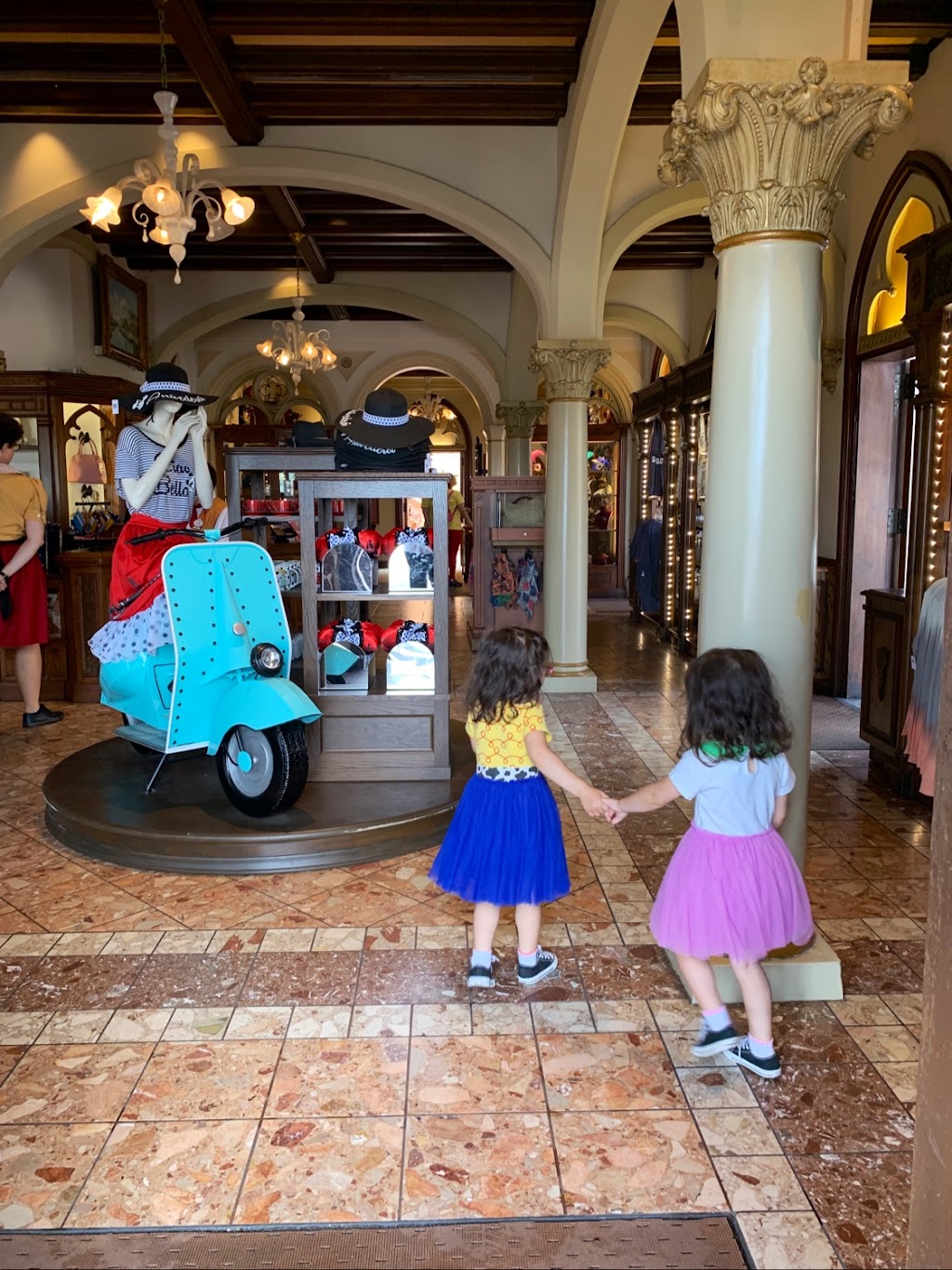 La Gemma Elegante (The Elegant Gem) | Epcot Center Dr, Bay Lake, FL, USA | Phone: (407) 939-5277