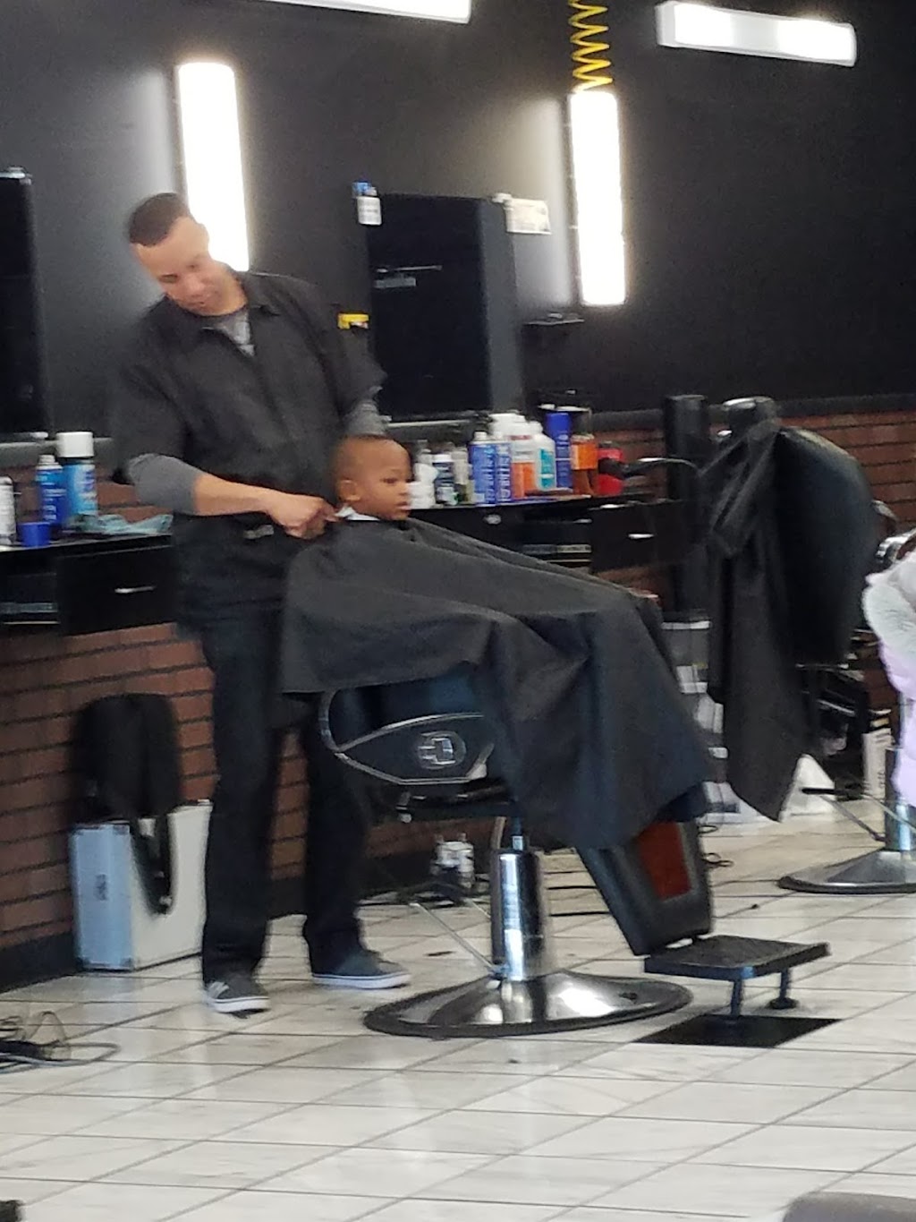 Da Barber Shop | 6765 Dunn Ave, Jacksonville, FL 32219, USA | Phone: (904) 329-4156