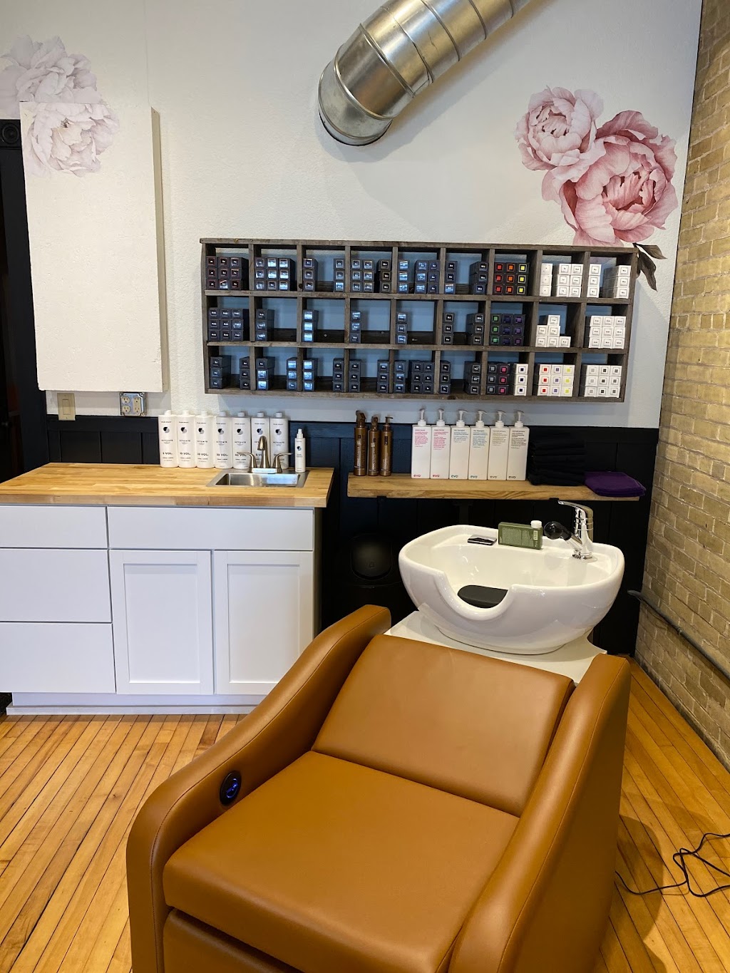 ShearStyle Salon Boutique | 120 N Main St, Pardeeville, WI 53954, USA | Phone: (608) 712-5023