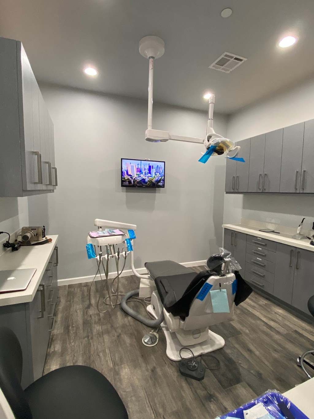 Lakewood Hills Dental | 4730 Windhaven Pkwy Suite #120, Lewisville, TX 75056, USA | Phone: (469) 294-0224