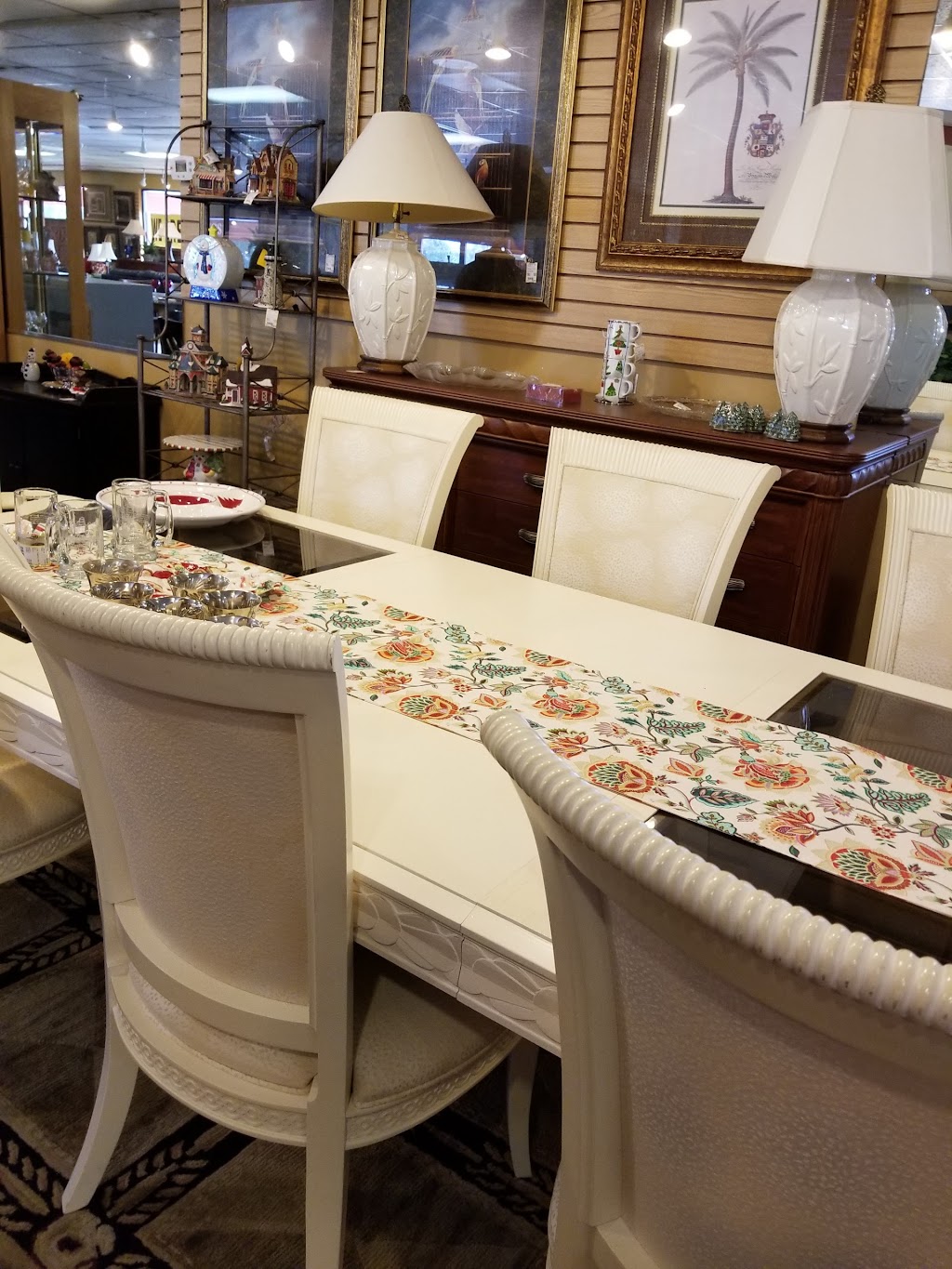 Clearing House Furniture Consignment | 9365 Philips Hwy #102, Jacksonville, FL 32256, USA | Phone: (904) 928-3100