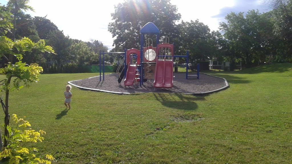 McMillan Park | 30 Carleton St N, Thorold, ON L2V 2A7, Canada | Phone: (905) 227-6613