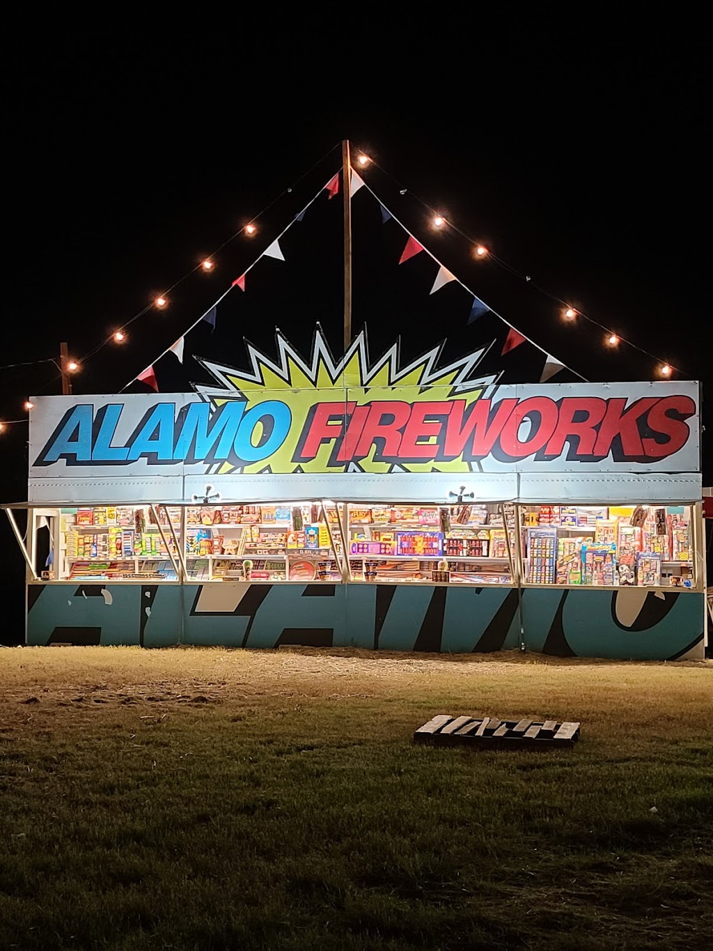 Alamo Fireworks Stand | 151 Watson Ln E, New Braunfels, TX 78130, USA | Phone: (210) 667-1106