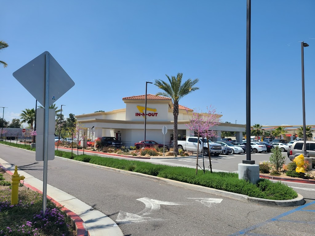 In-N-Out Burger | 22410 Van Buren Boulevard, Riverside, CA 92518, USA | Phone: (800) 786-1000