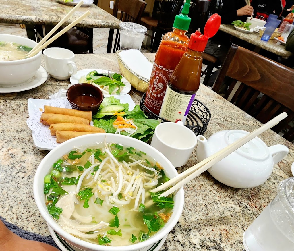 5 Stars Pho Restaurant | 4950 La Sierra Ave, Riverside, CA 92505, USA | Phone: (951) 772-0700