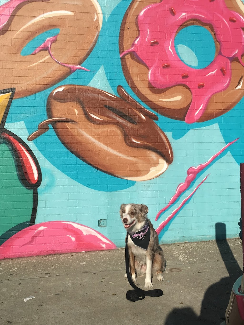 Moms Donut & Chinese Food To Go | 601 Silver Lake Blvd, Los Angeles, CA 90026, USA | Phone: (323) 665-9272