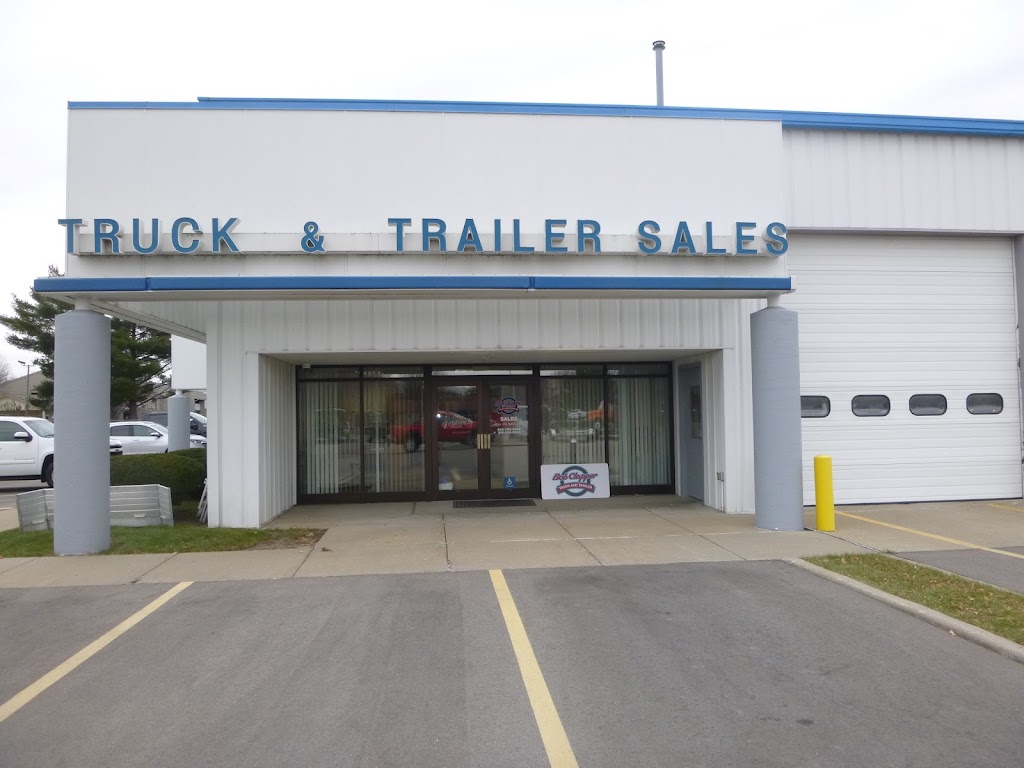 Bob Clapper Truck and Trailer Sales | 3601 E Milwaukee St, Janesville, WI 53546, USA | Phone: (608) 752-1331
