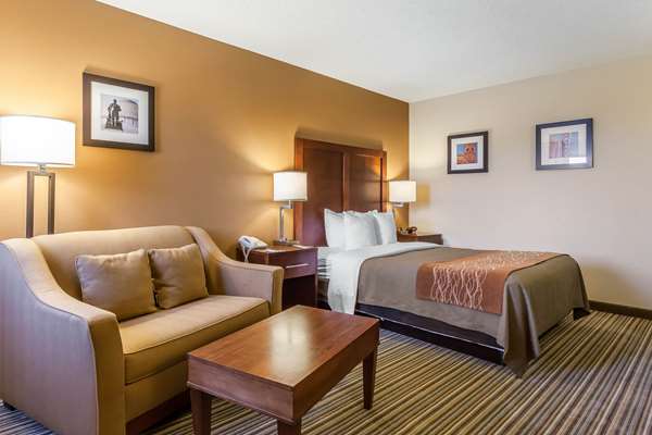 Comfort Inn - Hall of Fame | 5345 Broadmoor Cir NW, Canton, OH 44709, USA | Phone: (330) 492-1331