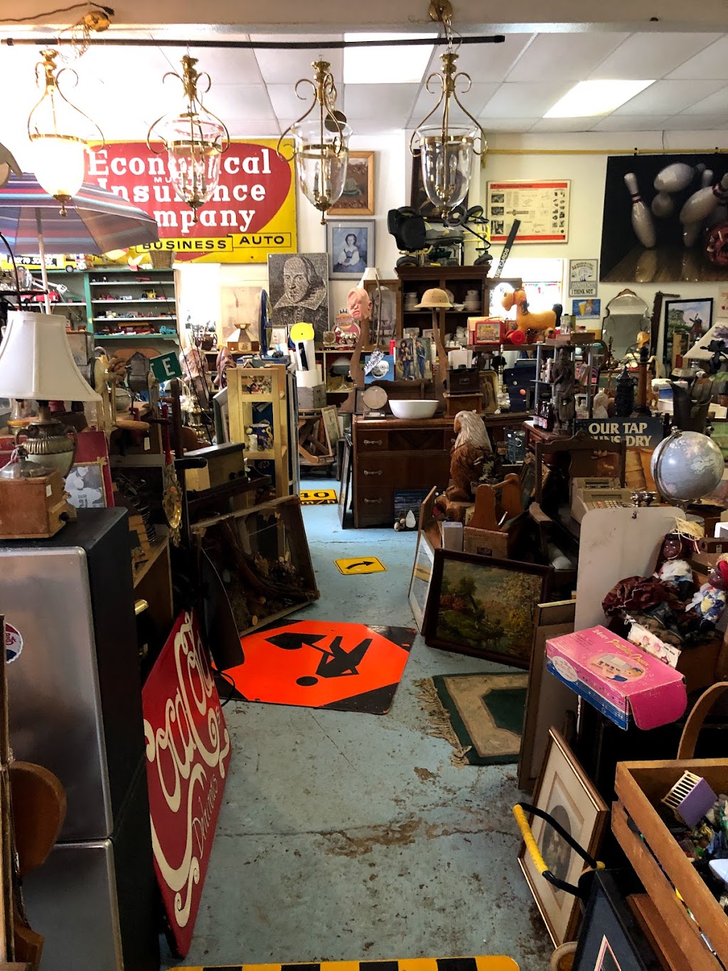 Bobs Boys Antiques and collectibles. | 302 Canboro Rd, Ridgeville, ON L0S 1M0, Canada | Phone: (905) 736-0051