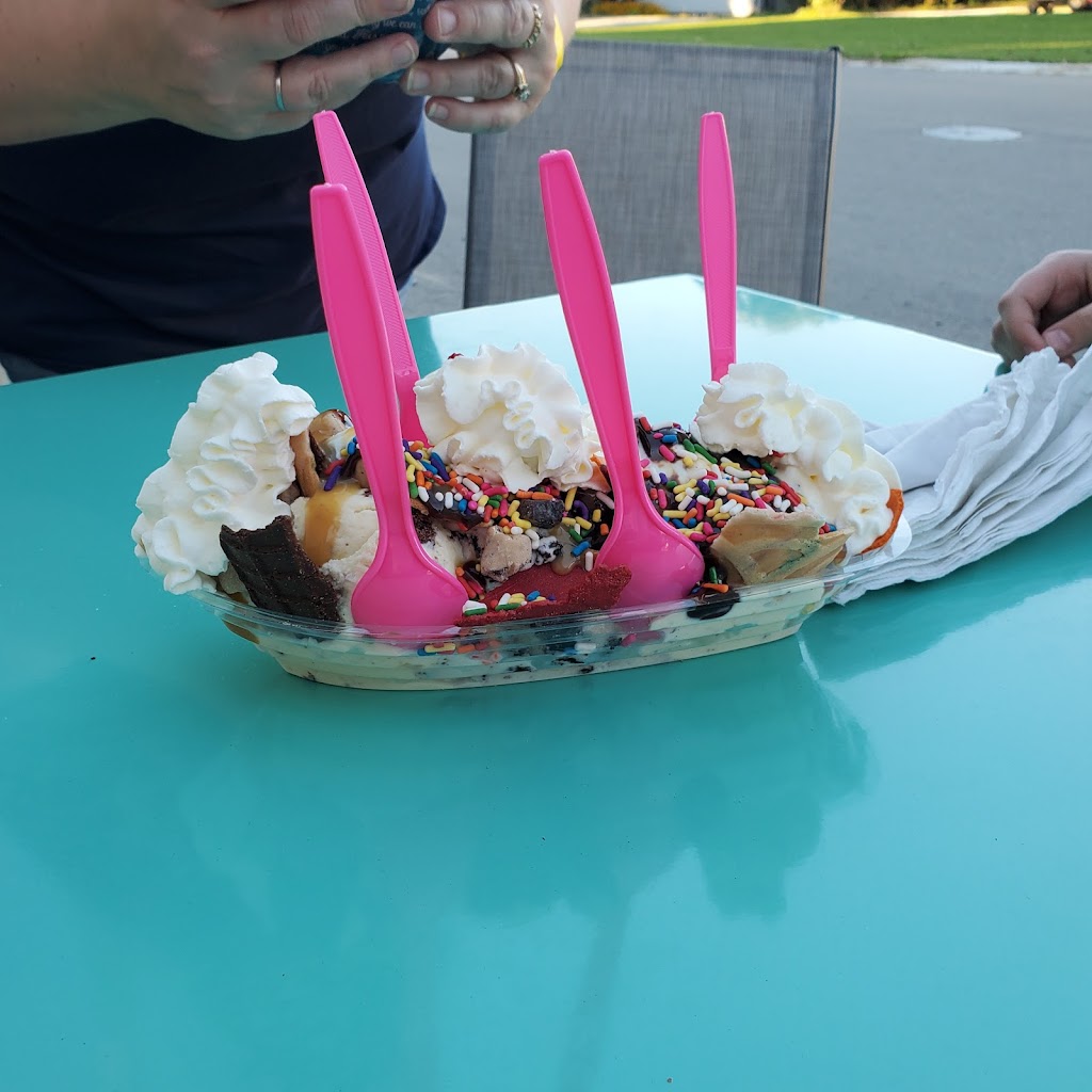 Silver Spoon Ice Cream & Sweets | 226 E Lake St, Silver Lake, WI 53170, USA | Phone: (262) 885-5034