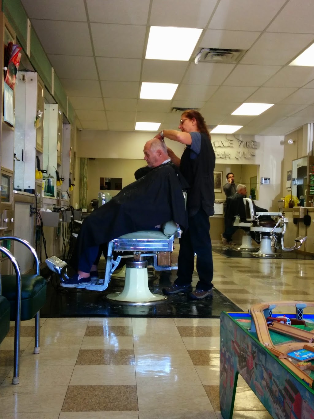 My Olde Tyme Barber Shop | 7899 Munson Rd, Mentor, OH 44060, USA | Phone: (440) 257-3220