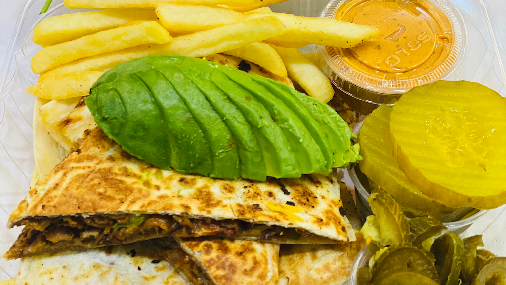 DAY & NIGHT DELI | 302 Guy Lombardo Ave, Freeport, NY 11520, USA | Phone: (516) 415-7284