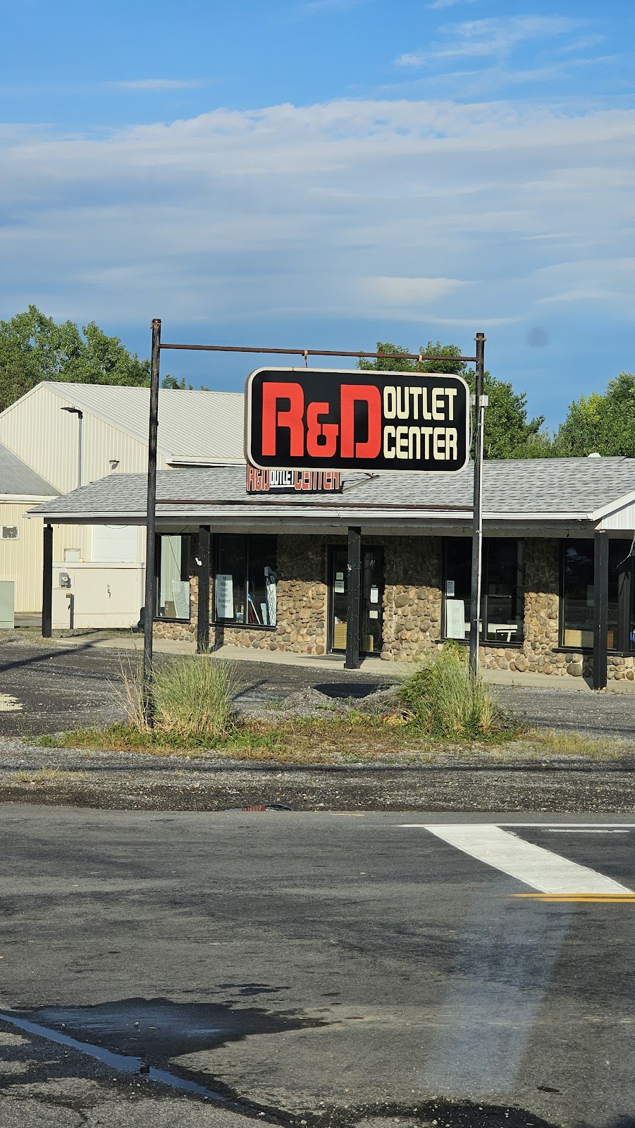 R&D Outlet Center | 5272 Clinton Street Rd, Batavia, NY 14020, USA | Phone: (585) 343-0900