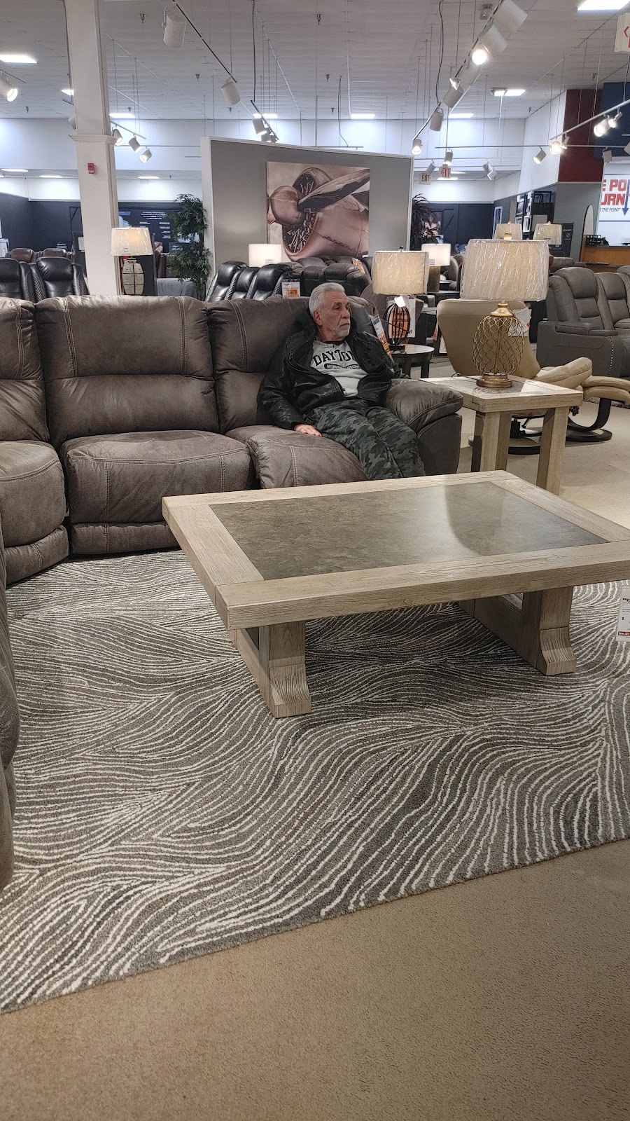 Price Point Furniture - Madison | 2235 Gallatin Pike N, Madison, TN 37115, USA | Phone: (615) 851-4440