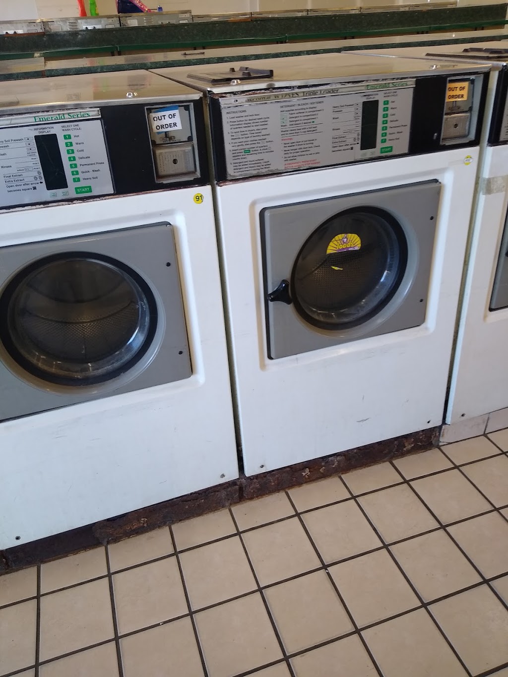 Spincycle Coin Laundry | 9828 Buckeye Rd, Cleveland, OH 44104, USA | Phone: (216) 231-7740