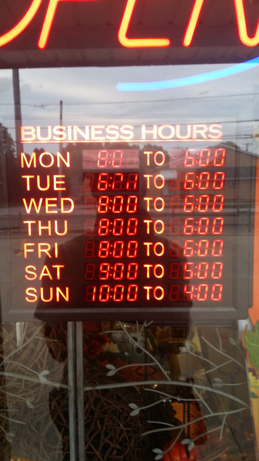 Kerns Florist and Greenhouse | 2438 Canton Rd, Akron, OH 44312, USA | Phone: (330) 699-6529