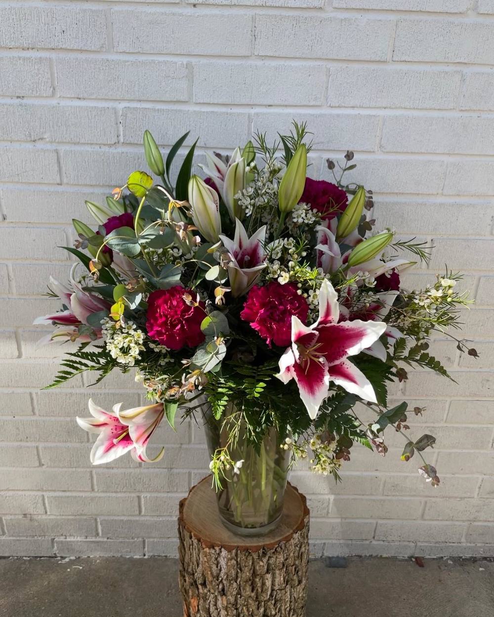 Bloomin’ Diehls Floral Boutique | 120 N Main St, Waterloo, IL 62298, USA | Phone: (618) 939-6100