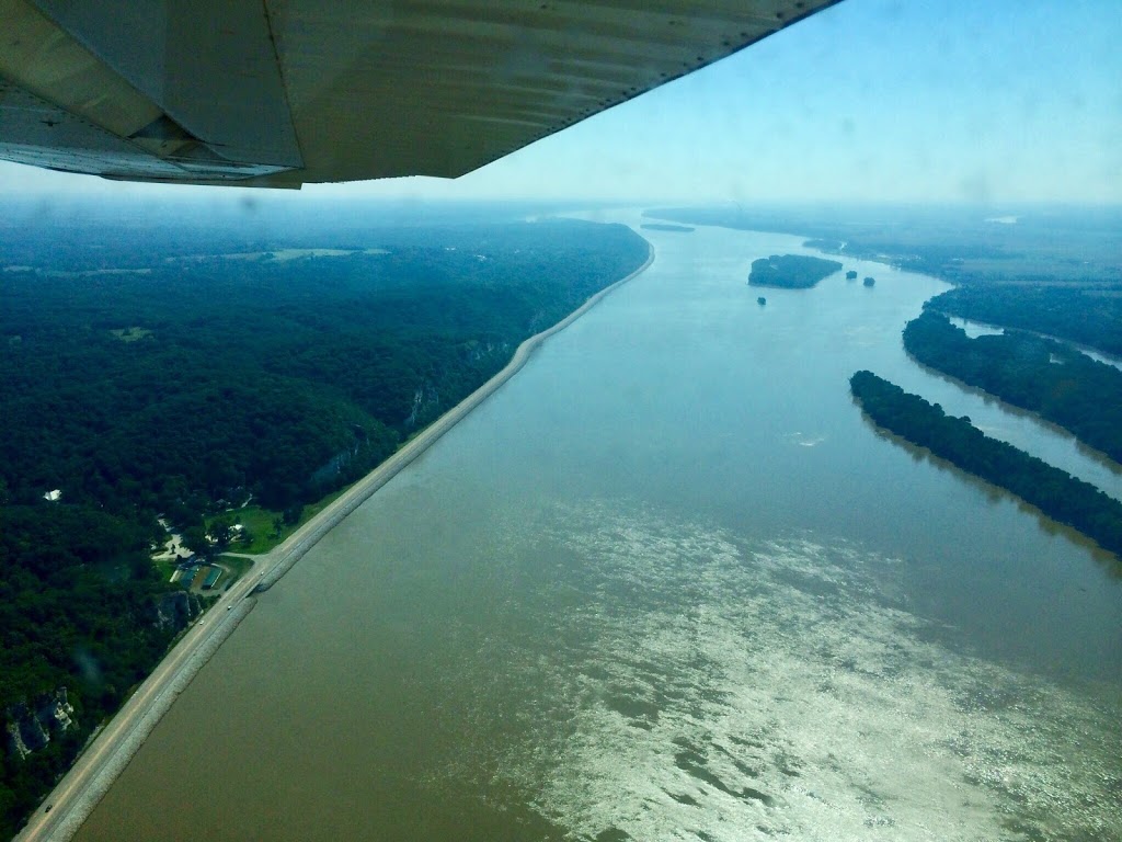 St. Charles Flying Service | 6016 Portage Rd, Portage Des Sioux, MO 63373, USA | Phone: (800) 447-6066