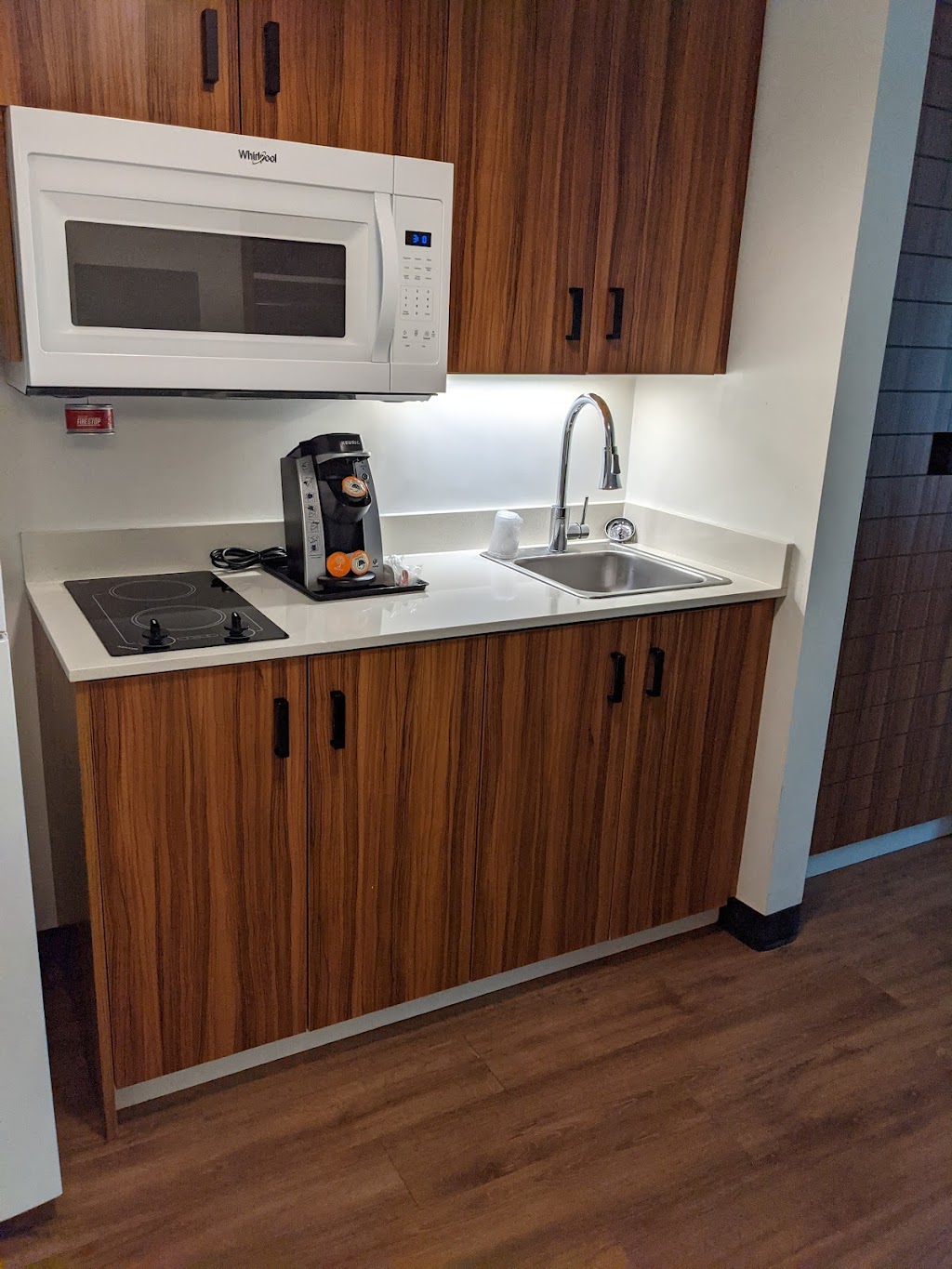 Extended Stay Uptown Suites Austin, TX - Downtown | 7812 Clock Tower Dr, Austin, TX 78753, USA | Phone: (866) 447-0511