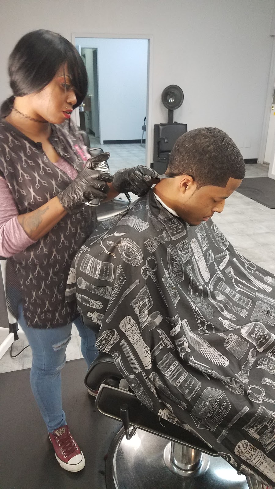 Sharper Image Barbershop | 4801 Little Rd Suite 121, Arlington, TX 76017, USA | Phone: (501) 442-9692