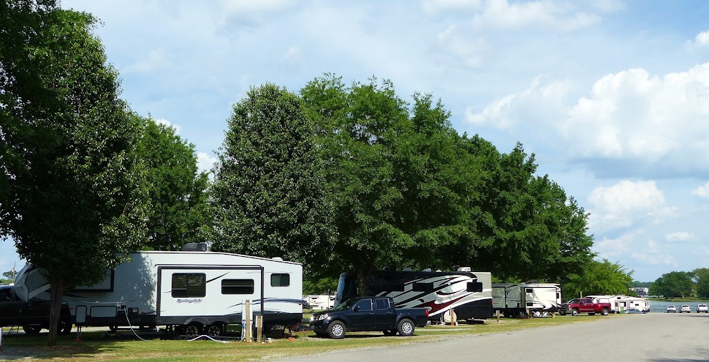 Lakeside Landing RV Park & Marina | 4600 Martin St S, Cropwell, AL 35054, USA | Phone: (205) 525-5701