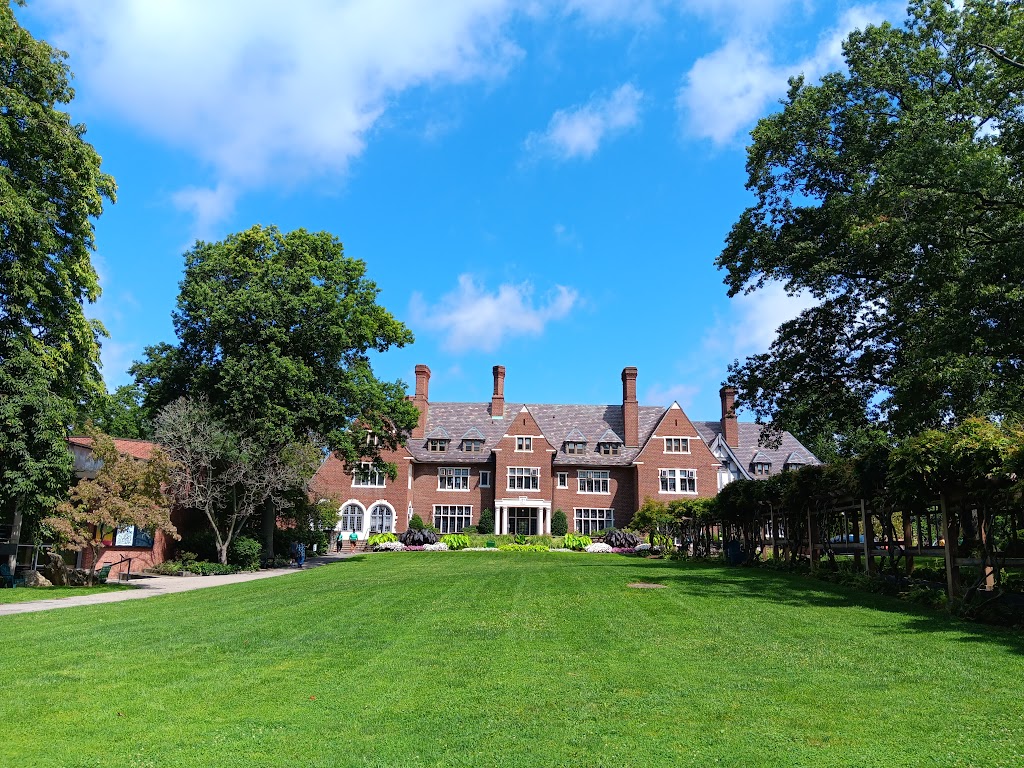 Sarah Lawrence College | 1 Mead Way, Bronxville, NY 10708, USA | Phone: (914) 337-0700