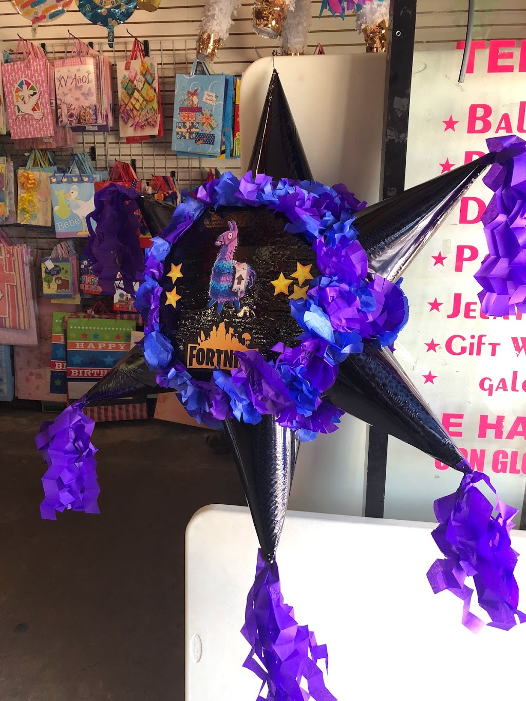 La Pinata Magica | 3294 N Garey Ave, Pomona, CA 91767, USA | Phone: (909) 706-8084