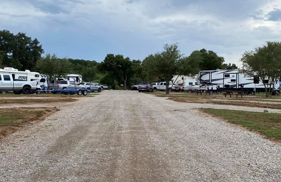 BR@TT - Brazos River at Tin Top RV Camp | 2130 Old Tin Top Rd, Weatherford, TX 76087, USA | Phone: (682) 262-8119